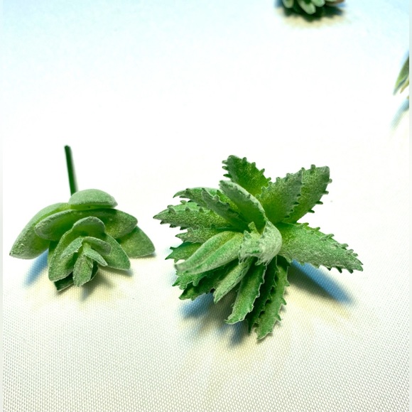 Artificial 20 Succulents Plants Fake Unpotted Decoration Realistic Faux - Picture 9 of 17